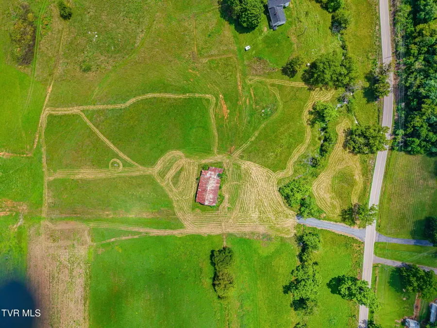 744 Weaver Branch Road, Bluff City, TN 37618 - #2