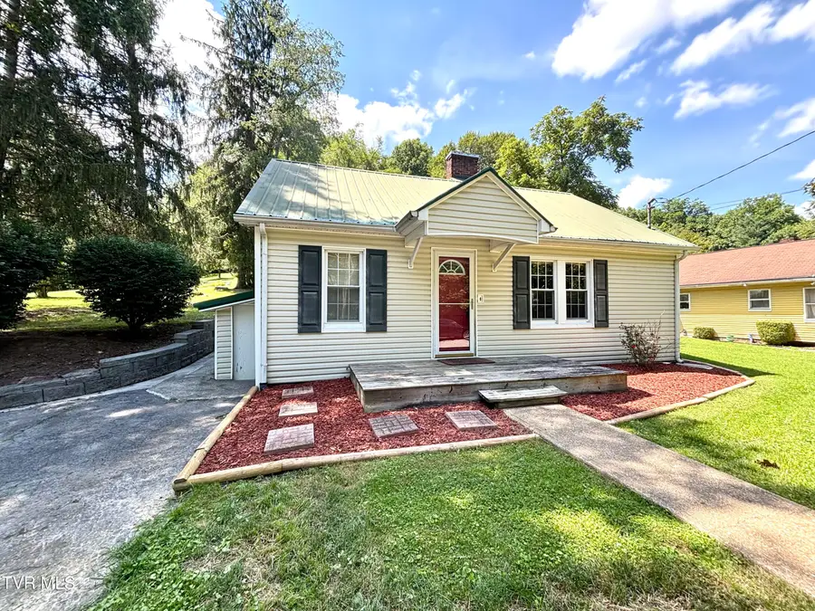 1019 Northeast Virginia Avenue, Norton, VA 24273 - #2