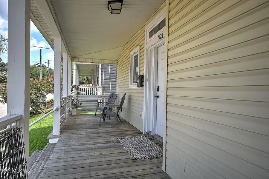 321 Lee Street, Bristol, VA 24201 - #3