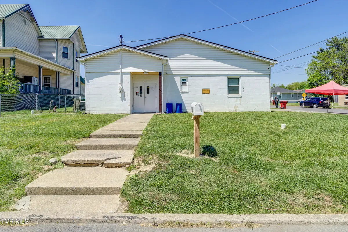 300 West Chilhowie Avenue, Johnson City, TN 37601 - #1