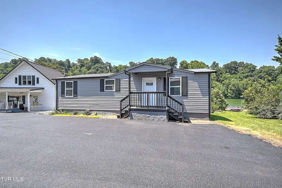 4462 Bluff City Highway, Bluff City, TN 37618 - #3
