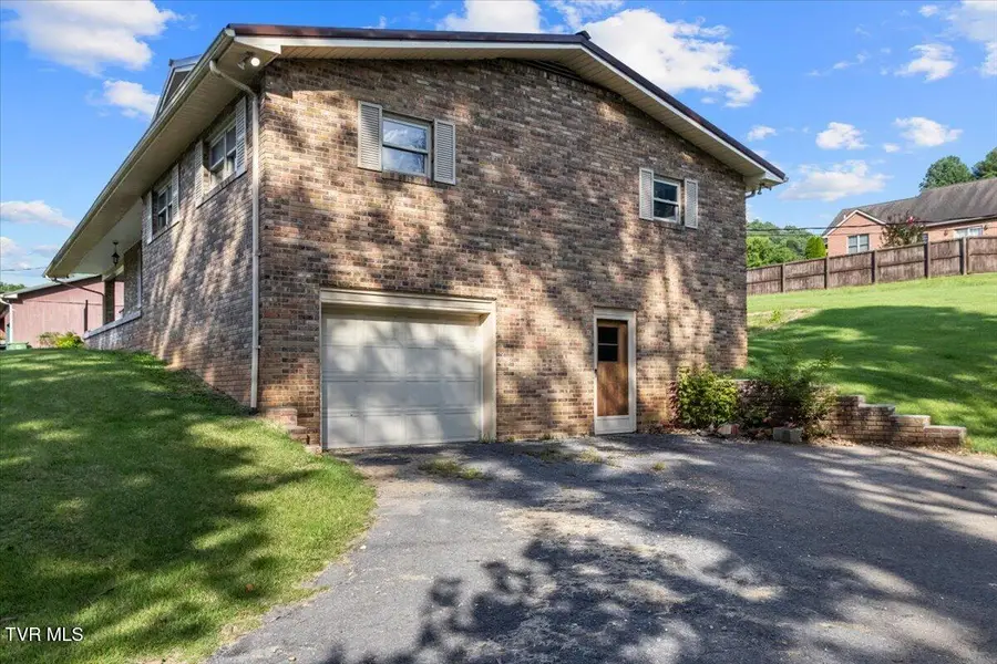 227 Willow Avenue, Pennington Gap, VA 24277 - #3