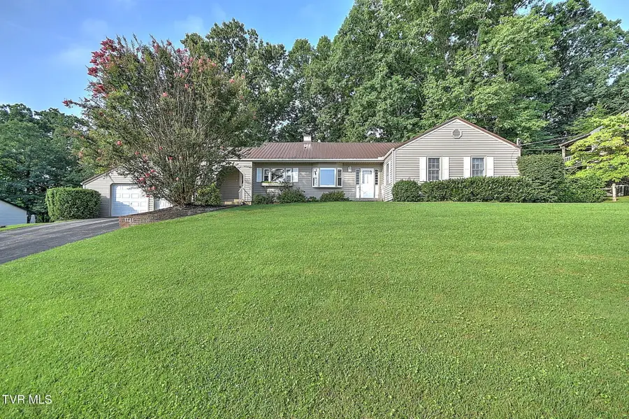 1711 Brentwood Drive, Greeneville, TN 37743 - #2