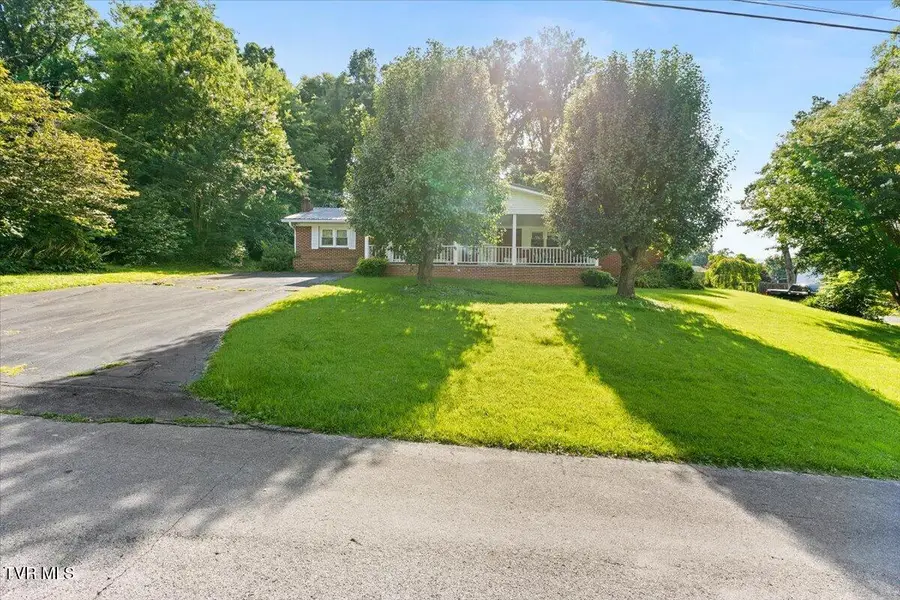 207 Sycamore Street, Erwin, TN 37650 - #3
