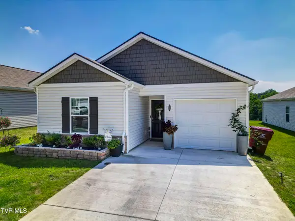 389 Arrowhead Drive, Johnson City, TN 37601