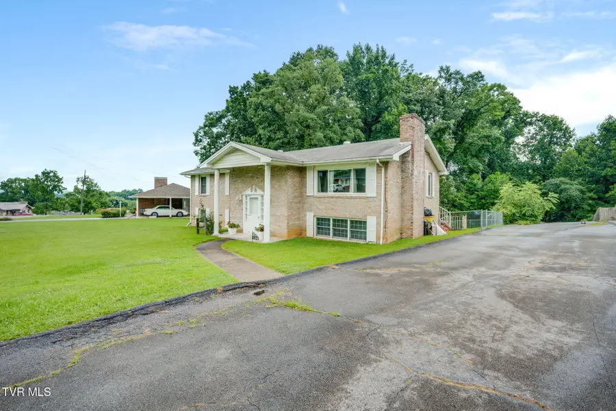 136 Thompson Street, Kingsport, TN 37660 - #3