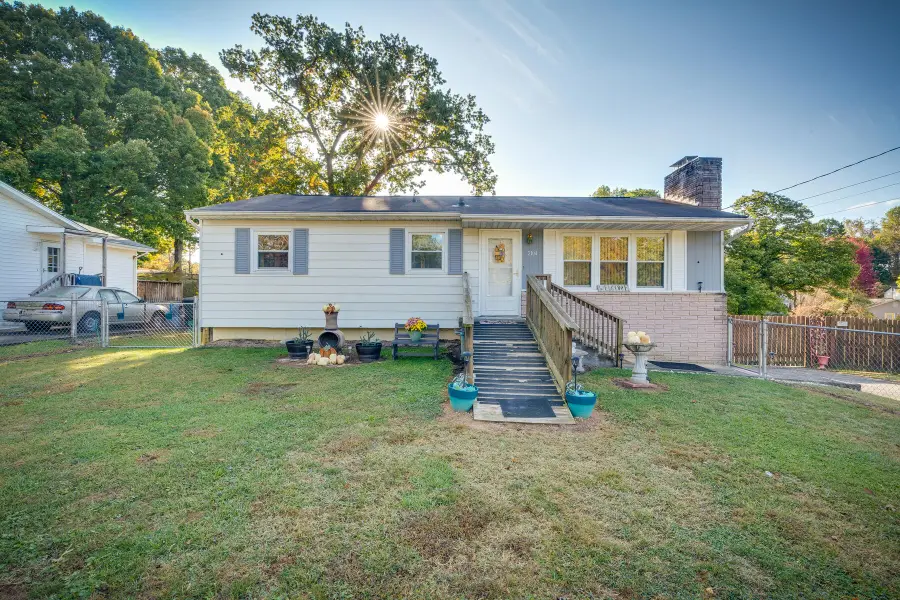 2104 Osborne Street, Bristol, VA 24201 - #3
