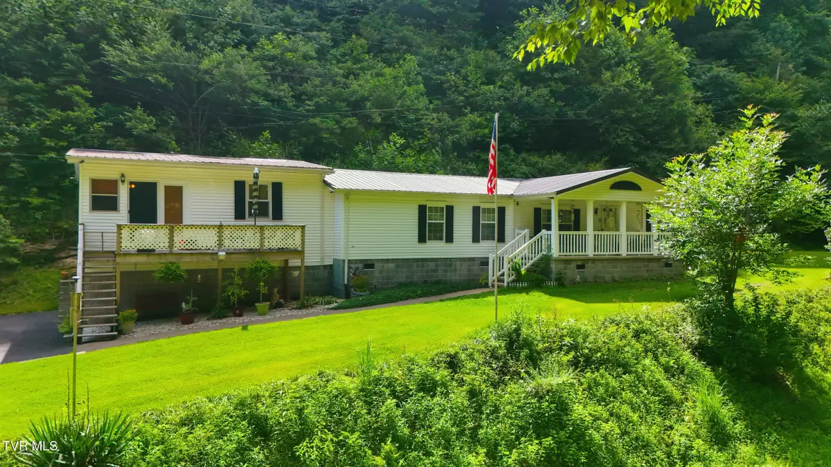 10115 Bear Fork Road, Pound, VA 24279 - #1