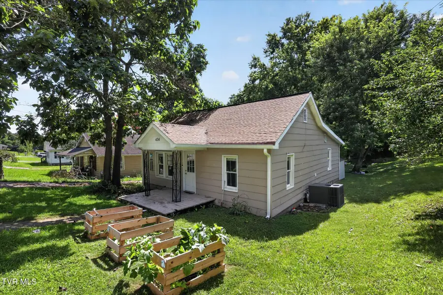 424 Lucy Road, Kingsport, TN 37660 - #2