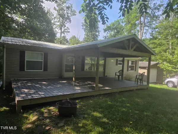 2502 Rock Dove Road, Coeburn, VA 24230