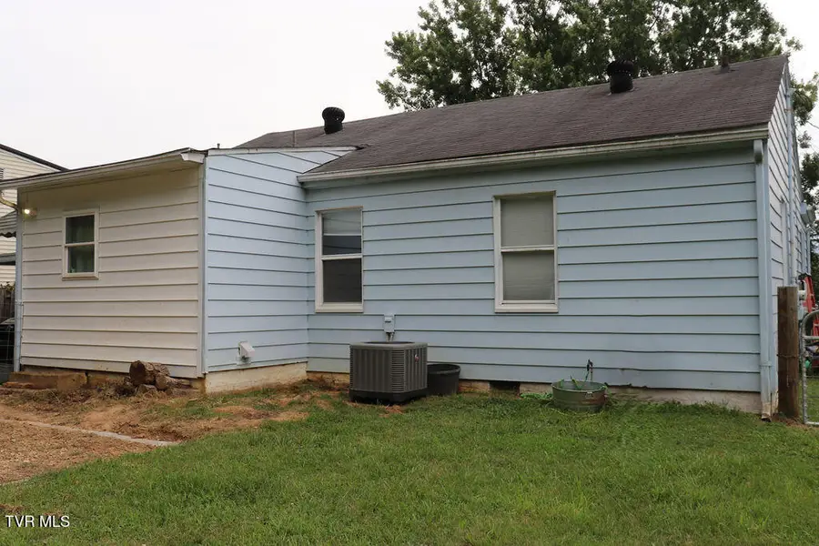 2505 Osborne Street, Bristol, VA 24201 - #3