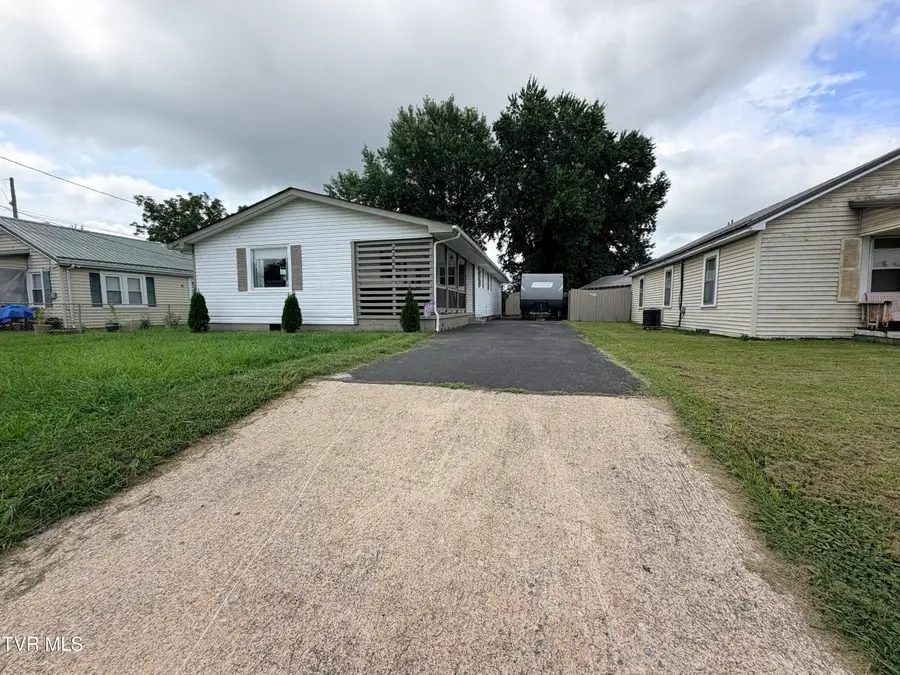 2309 Ashwood Avenue, Kingsport, TN 37664 - #2