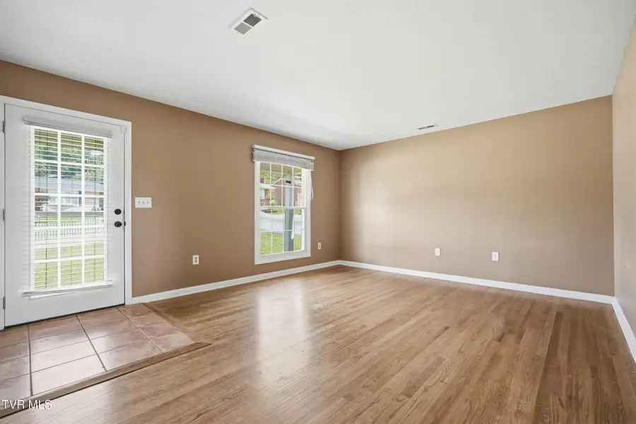 1005 Lake Street, Kingsport, TN 37660 - #3