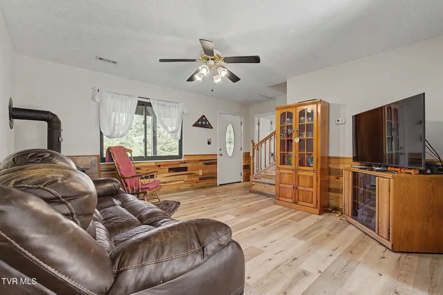 4246 Meadow Circle, Kodak, TN 37764 - #3