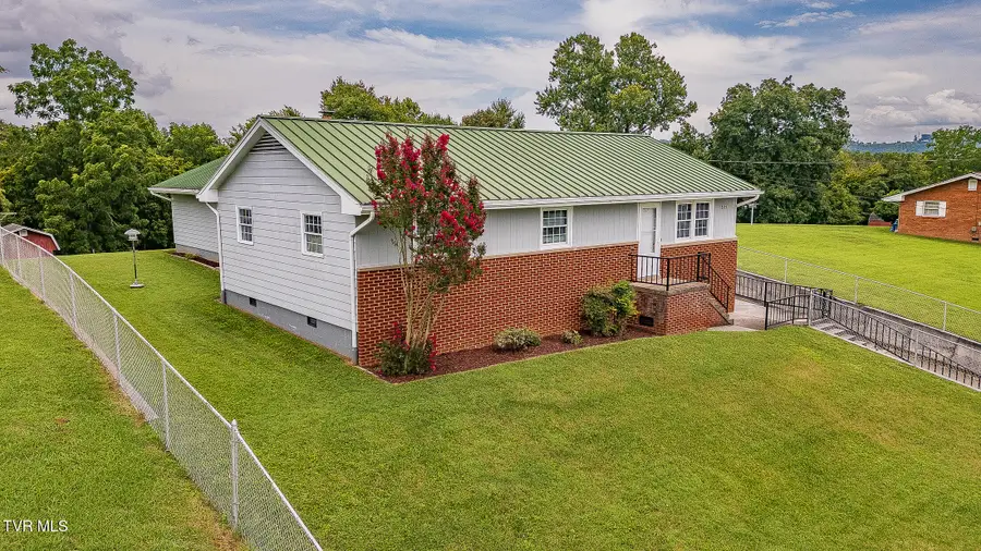 3519 Rustic Hills Drive, Kingsport, TN 37660 - #2