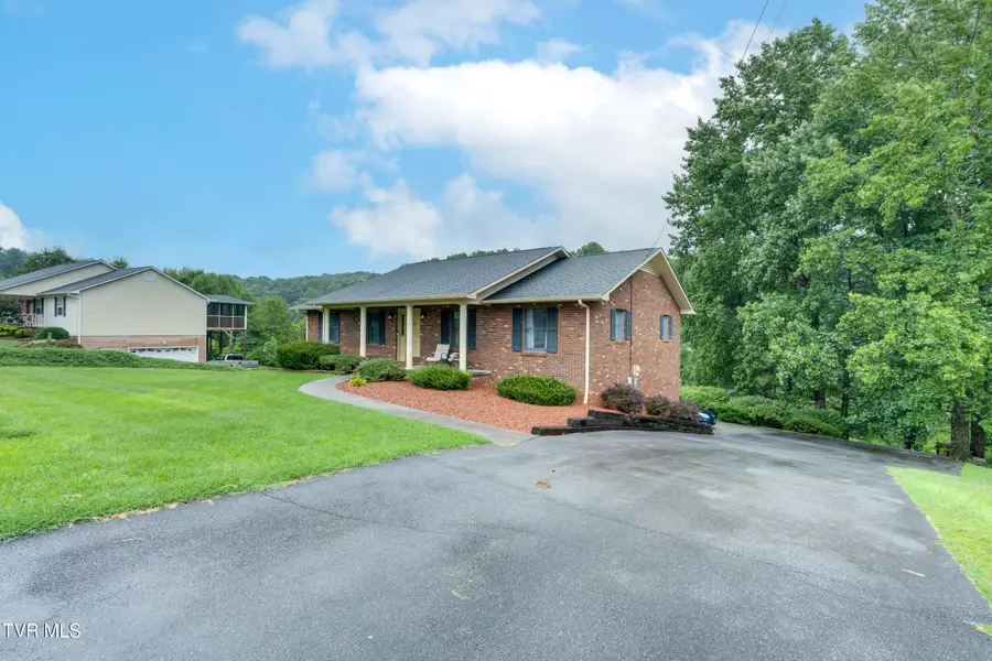 158 Ezee Street, Elizabethton, TN 37643 - #3