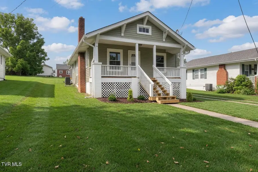510 Washington Avenue, Elizabethton, TN 37643 - #2