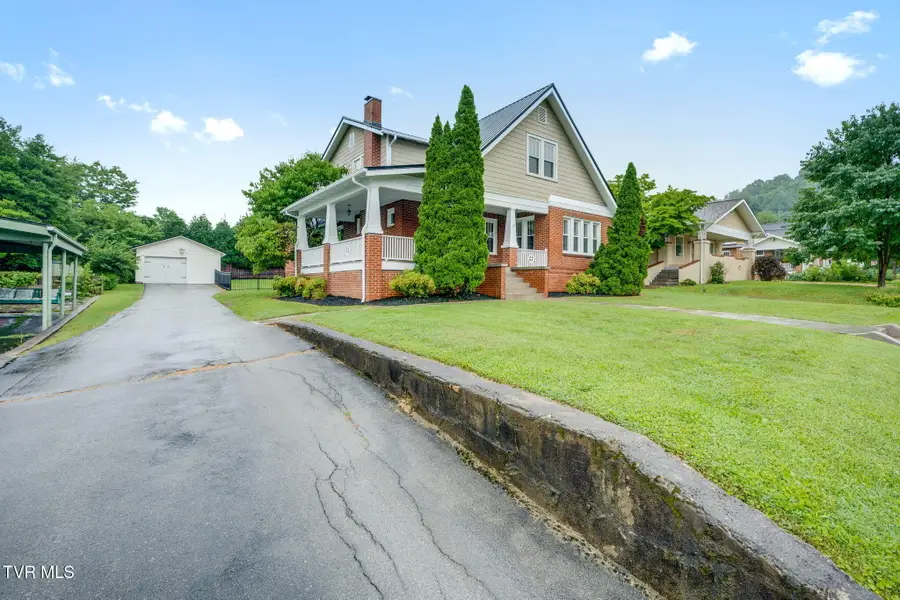 300 Daytona Place, Elizabethton, TN 37643 - #3
