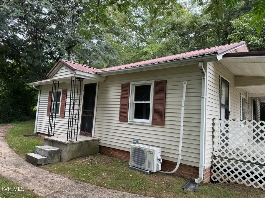 379 A P Carter Highway, Hiltons, VA 24258 - #2