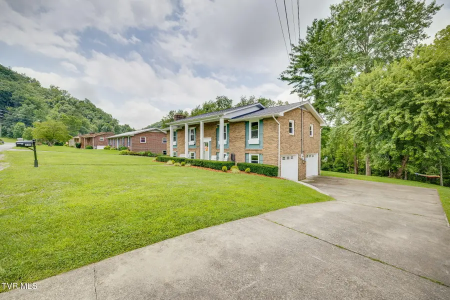 236 Keystone Drive, Blountville, TN 37617 - #3