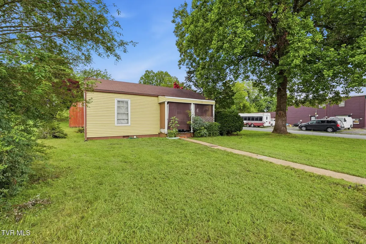 1218 Indian Ridge Road, Johnson City, TN 37604 - #1