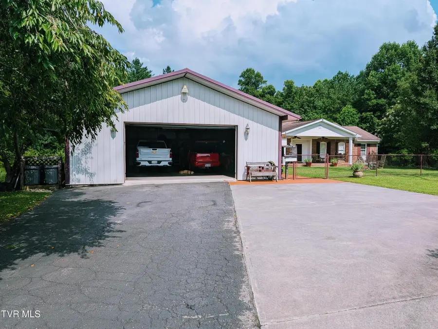 451 Flemingtown Drive, Clintwood, VA 24228 - #2