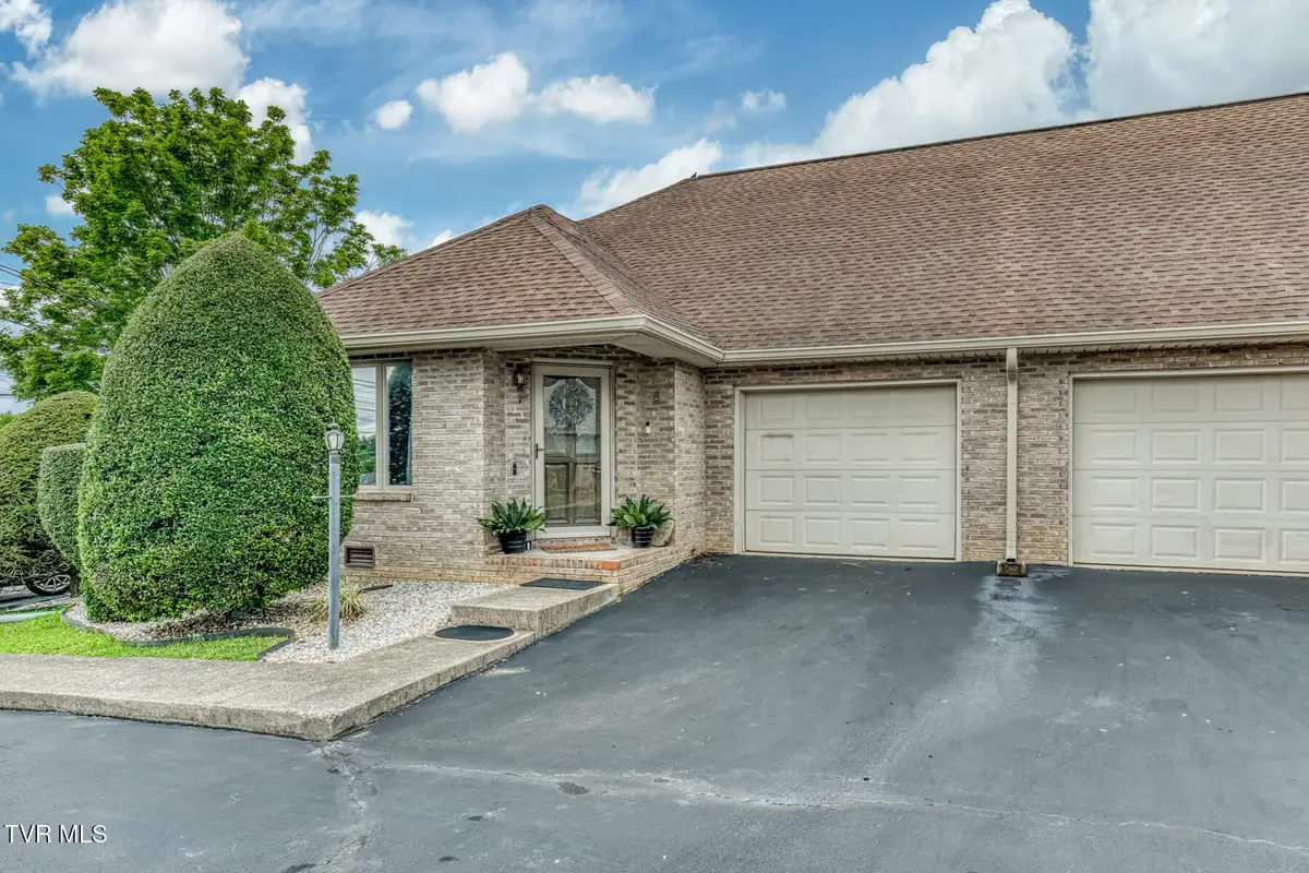 2509 East Lakeview Drive #Apt 8, Johnson City, TN 37601 - #1