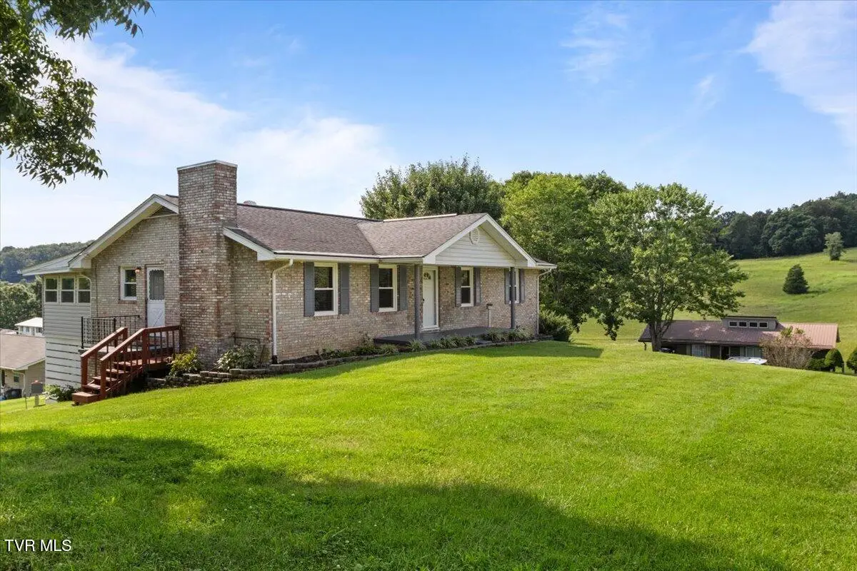 913 Ithaca Street, Mount Carmel, TN 37645 - #1