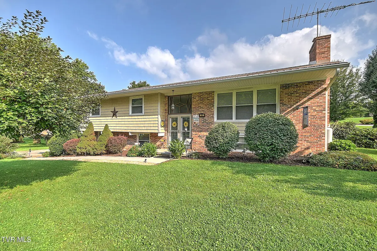 337 Montezuma Road, Kingsport, TN 37664 - #1