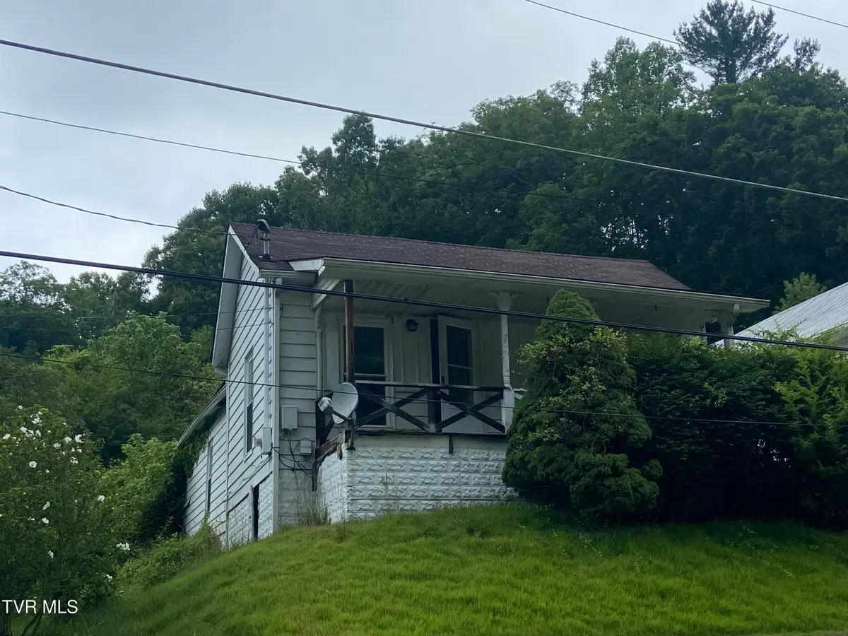 629 Northeast Meadow Street, Coeburn, VA 24230 - #1