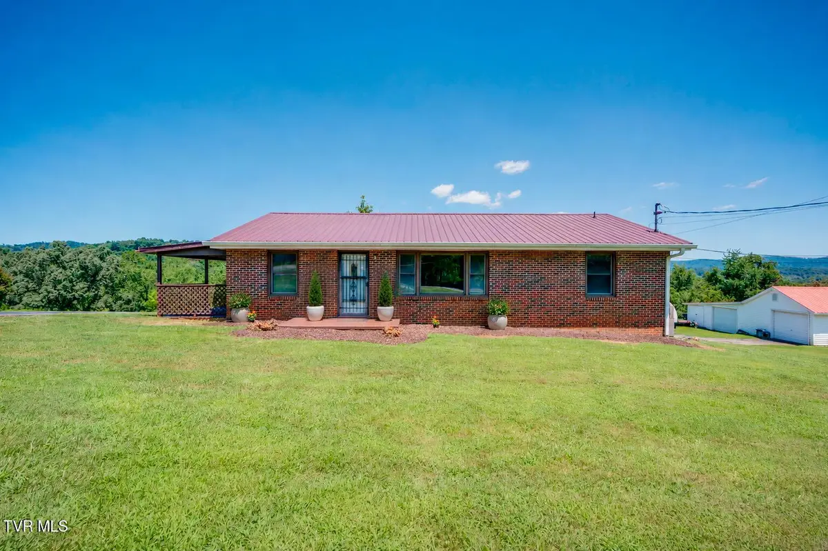 212 Hill Avenue, Surgoinsville, TN 37873 - #1