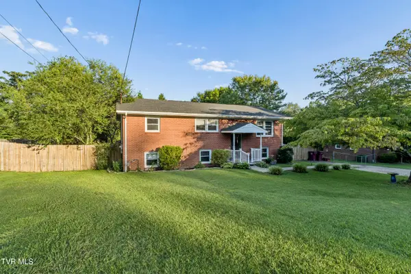 1715 Mcclellan Drive, Johnson City, TN 37604