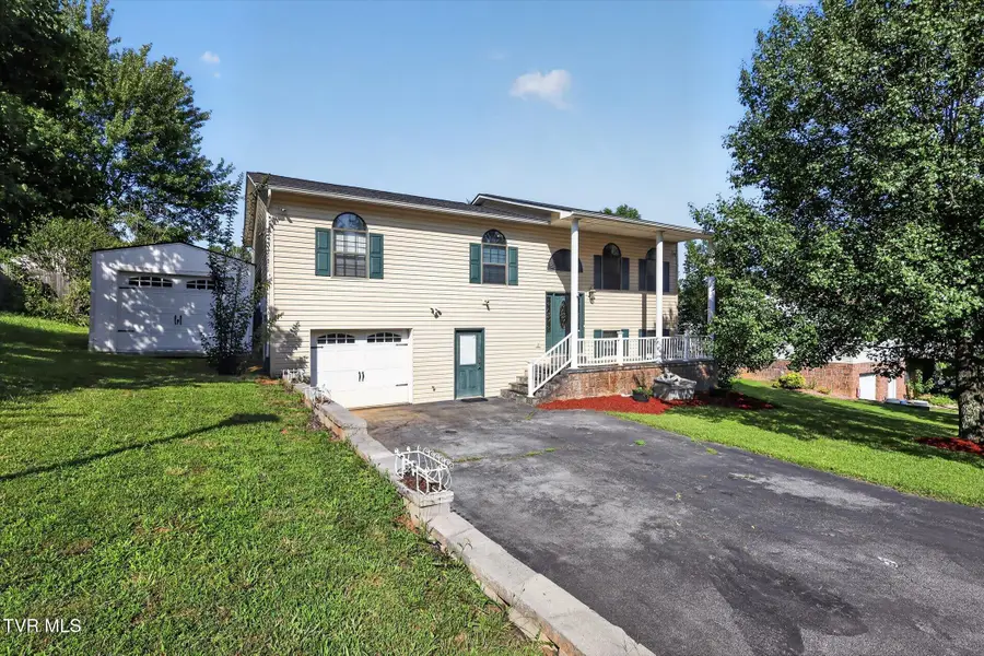 3605 Ian Drive, Johnson City, TN 37604 - #2