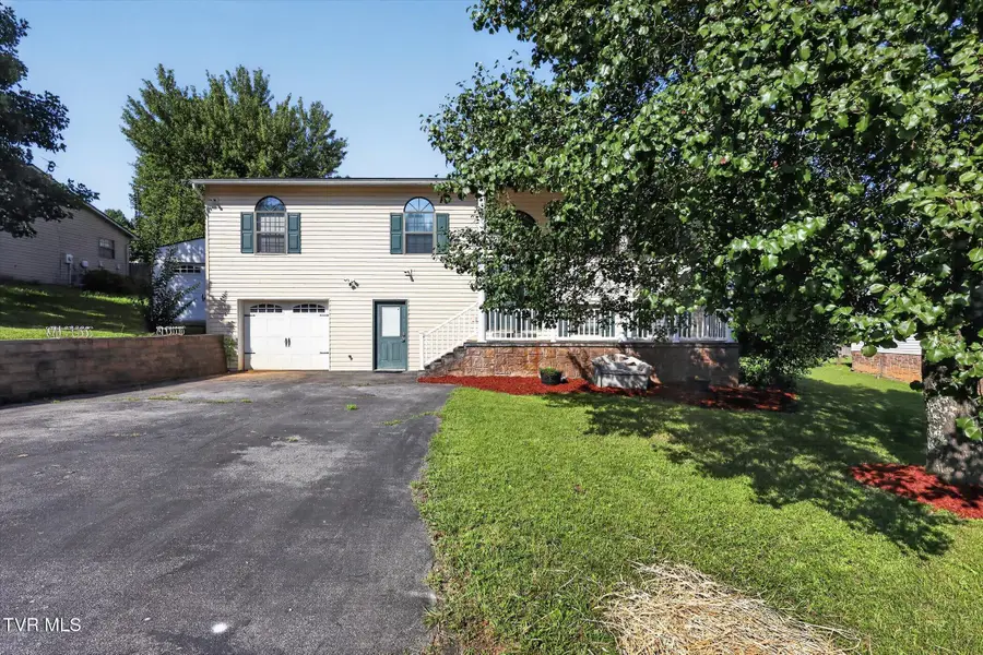 3605 Ian Drive, Johnson City, TN 37604 - #3