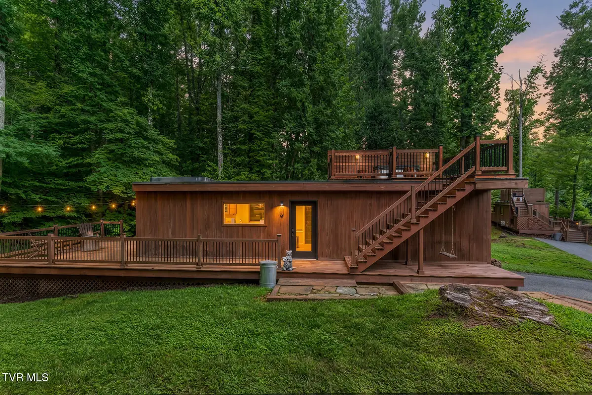 154 Highway 143, Roan Mountain, TN 37687 - #1