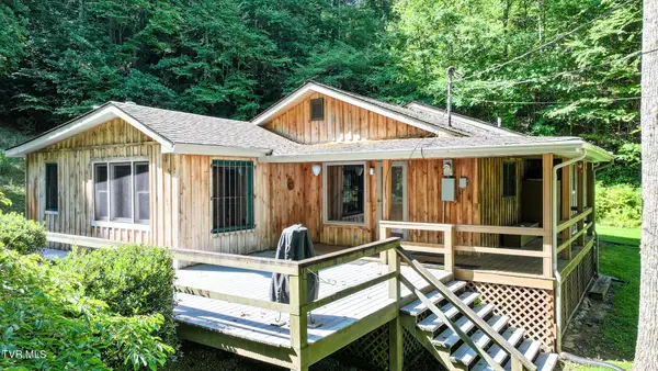 390 Fiddlers Branch Road, Hampton, TN 37658
