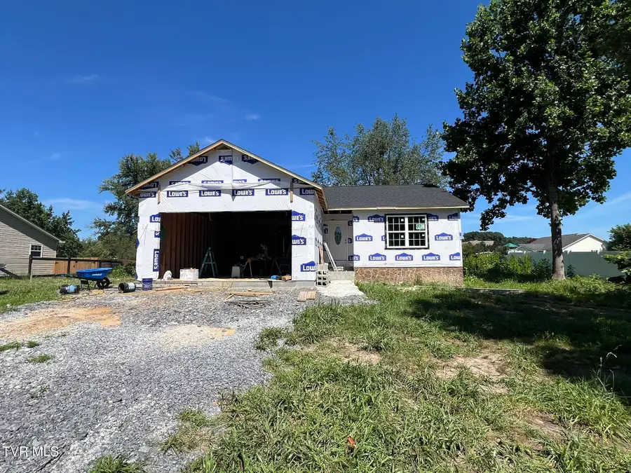 102 Charlie Avenue, Piney Flats, TN 37686 - #2