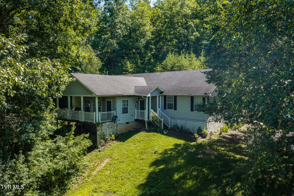 152 Webb Drive, Bluff City, TN 37618 - #1