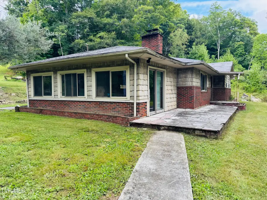 9906 Dewey Cemetery Road, Pound, VA 24279 - #3