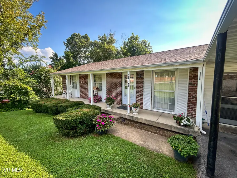 3504 Rustic Hills Drive, Kingsport, TN 37660 - #2