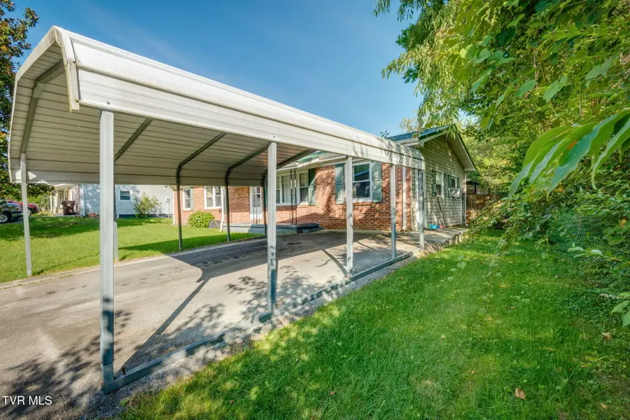175 Ridgeway Street, Bluff City, TN 37618 - #3