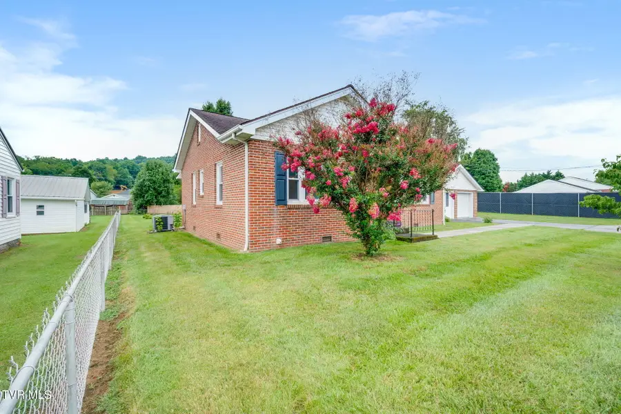 2210 West G Street, Elizabethton, TN 37643 - #3