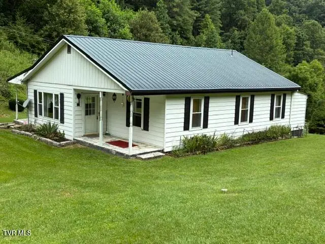 237 April Drive, Clinchco, VA 24226 - #1