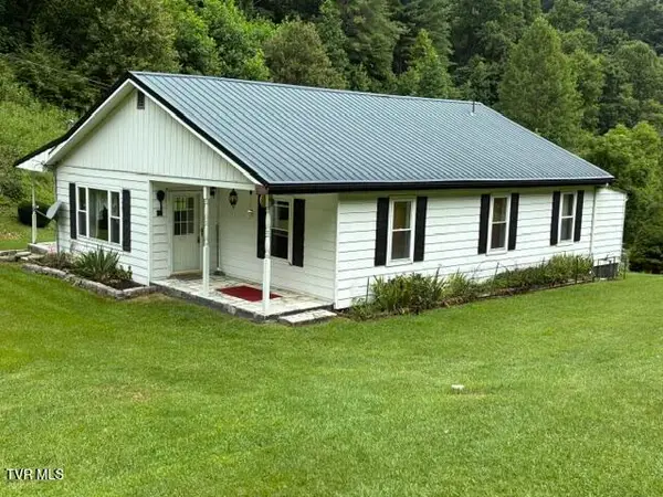 237 April Drive, Clinchco, VA 24226