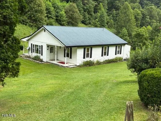 237 April Drive, Clinchco, VA 24226 - #2