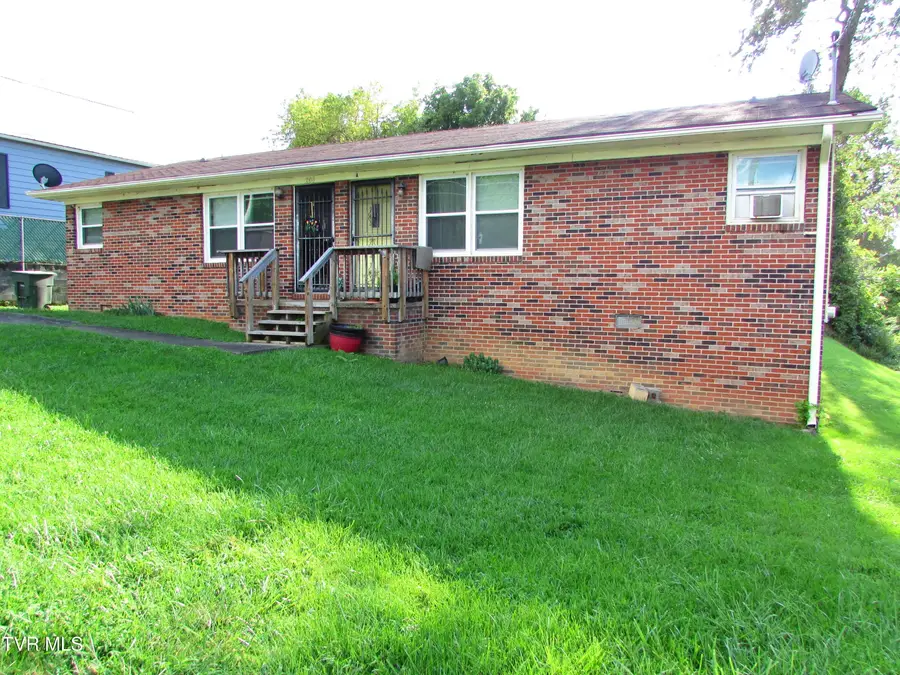 205 Holston Avenue #2, Elizabethton, TN 37643 - #2