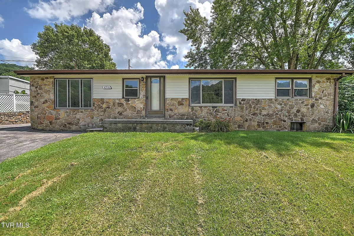 4310 Gate City Highway, Bristol, VA 24202 - #1
