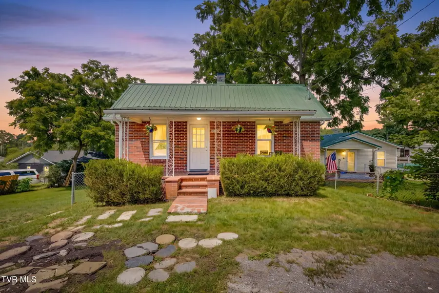 1604 Saint John Street, Bristol, TN 37620 - #2