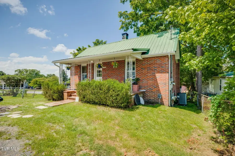 1604 Saint John Street, Bristol, TN 37620 - #3