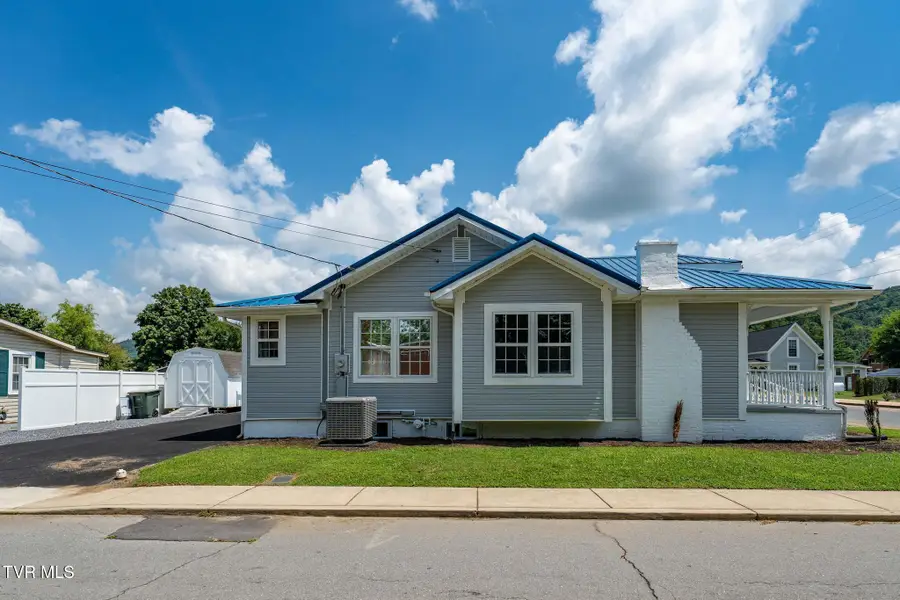 701 1st Street, Elizabethton, TN 37643 - #3